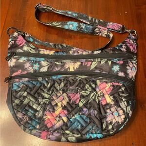 Like new lug hippy floral black purse crossbody bag